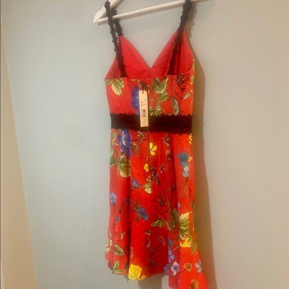 Alice + Olivia Kirby Dress. - Picture 6 of 11